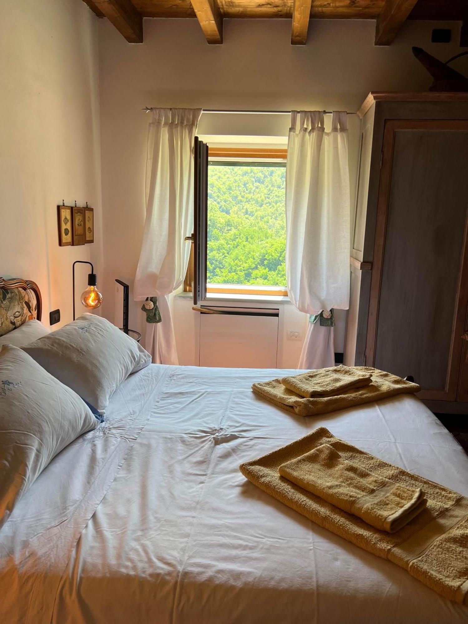 Casa Boru - A Beautiful Fully Restored Spacious House With Fantastic Views Calice al Cornoviglio Zewnętrze zdjęcie