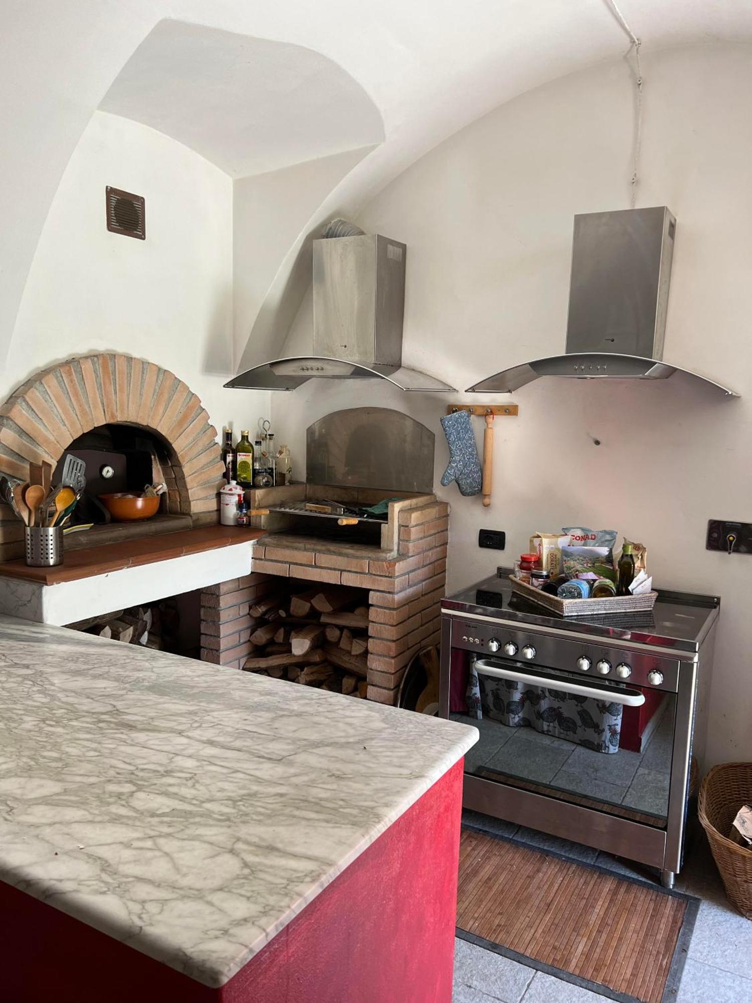 Casa Boru - A Beautiful Fully Restored Spacious House With Fantastic Views Calice al Cornoviglio Zewnętrze zdjęcie
