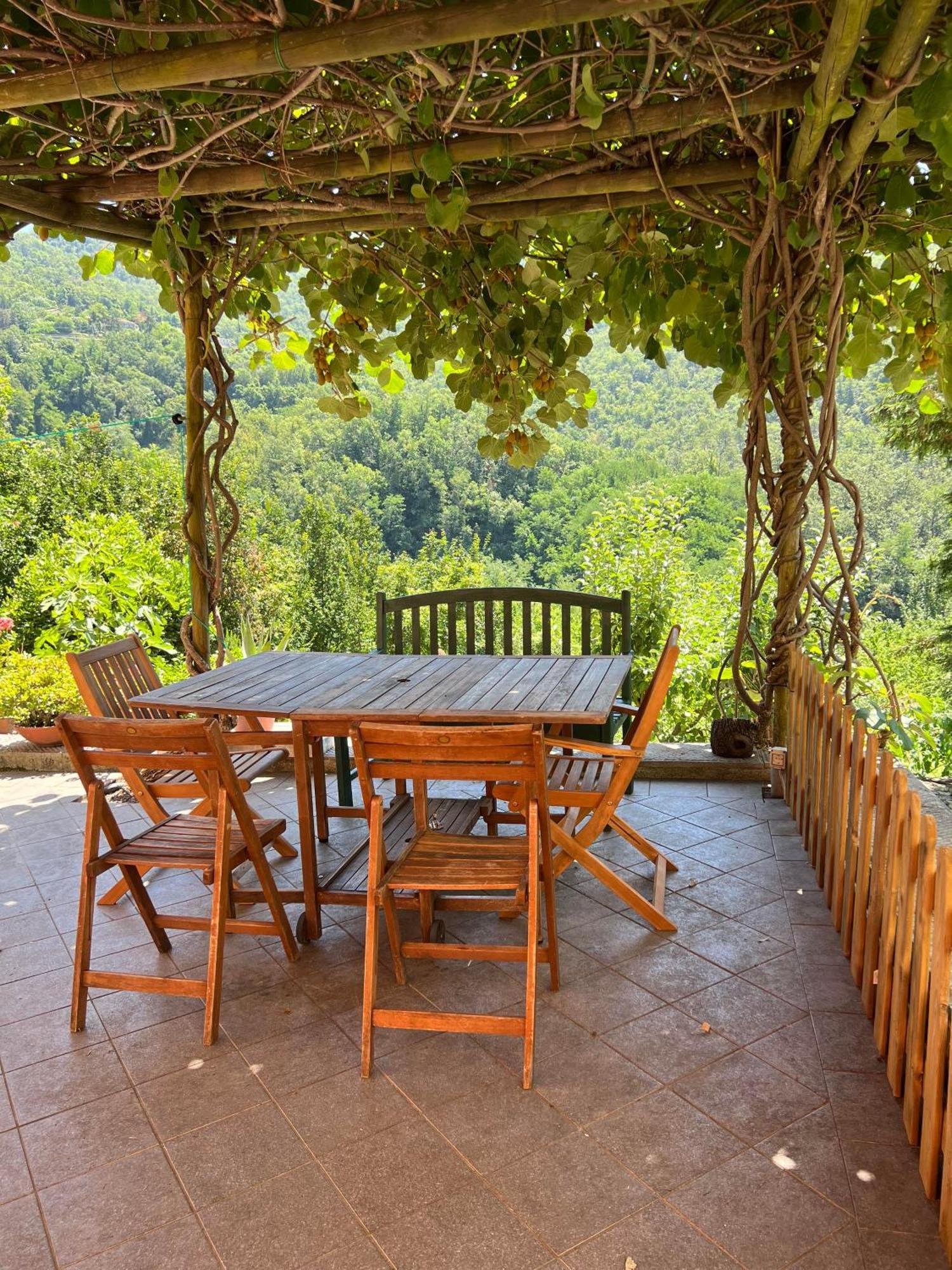 Casa Boru - A Beautiful Fully Restored Spacious House With Fantastic Views Calice al Cornoviglio Zewnętrze zdjęcie